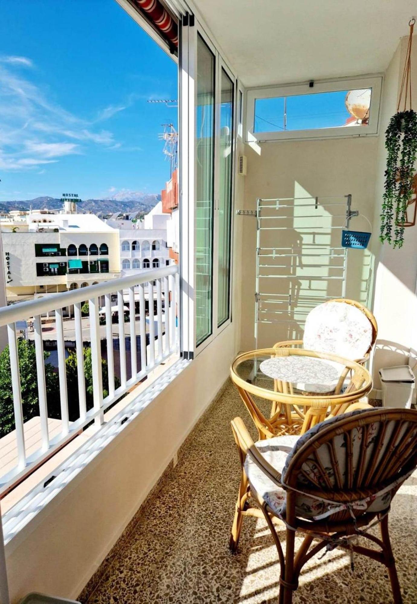 Luminoso Apartamento Playa Torrecilla. Con Piscina Нерха Экстерьер фото
